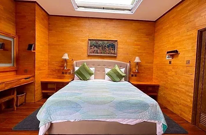 Hotel Pondanu By The