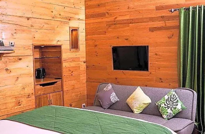 Hotel Pondanu By The