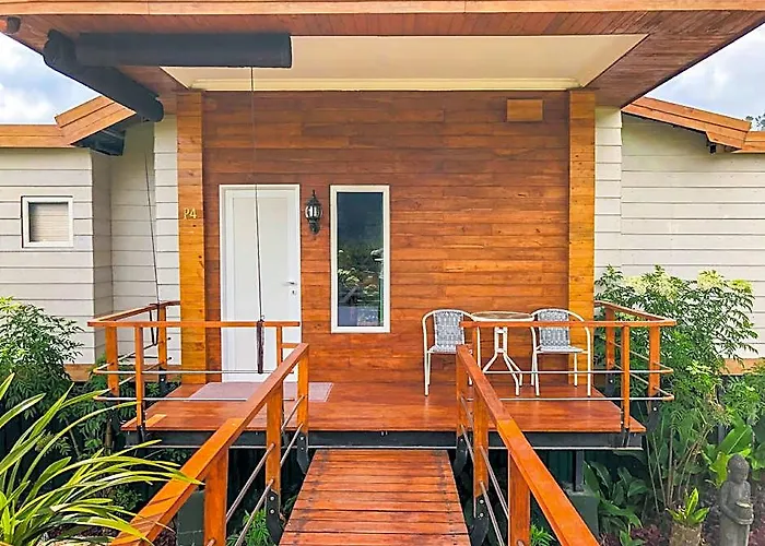 Hotel Pondanu By The